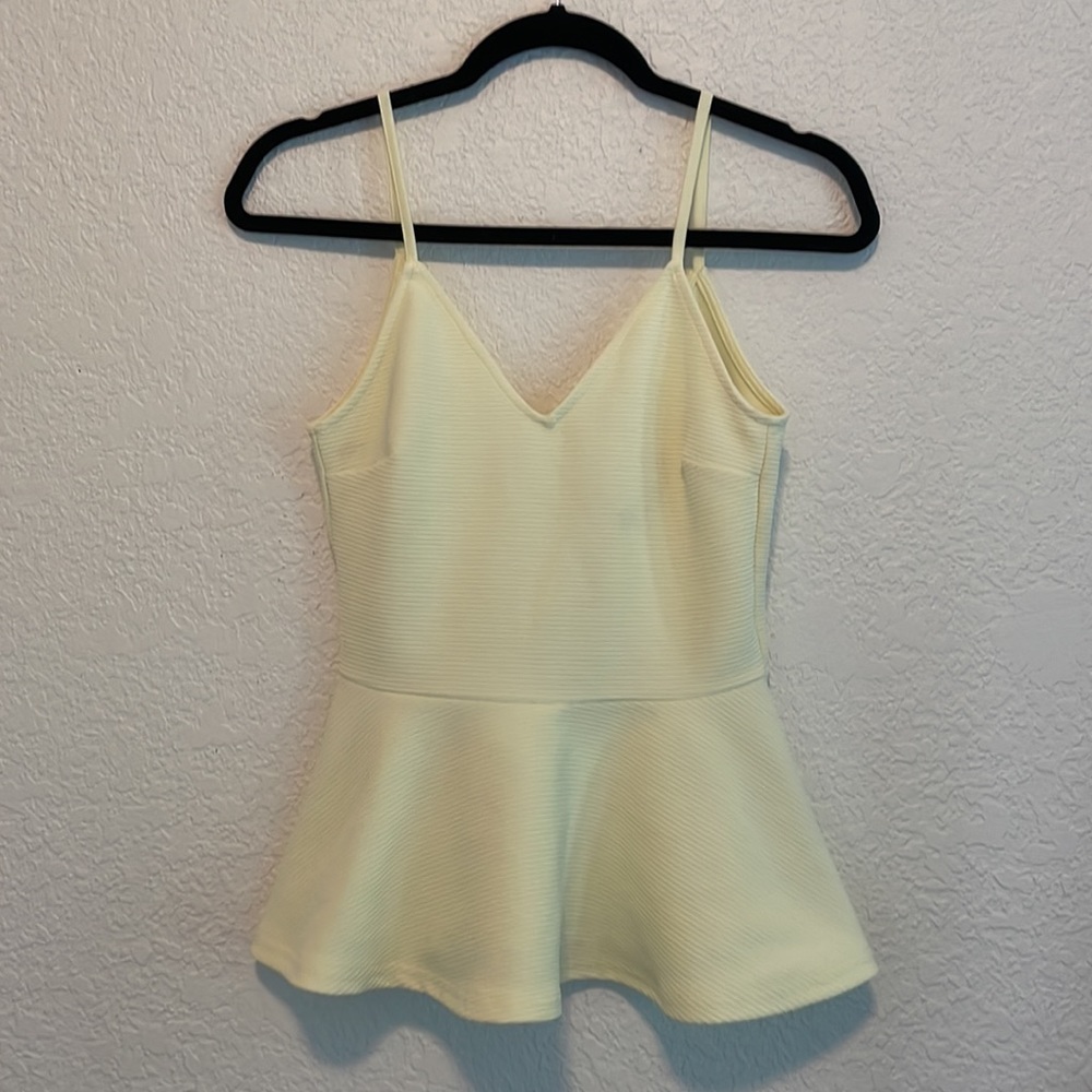 🌼 Buttercup yellow peplum tank